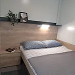 Small Manjadvorci